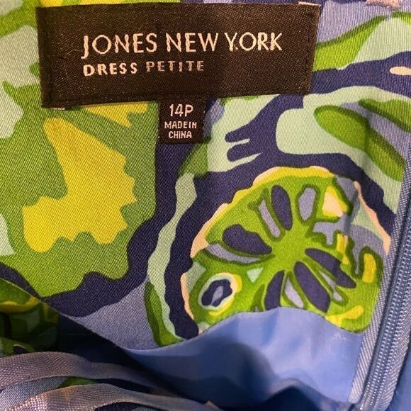 Jones of New York! Blue and Green Dress - Picture 7 of 11